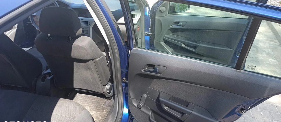 Opel Astra cena 14800 przebieg: 123000, rok produkcji 2009 z Gdynia małe 781